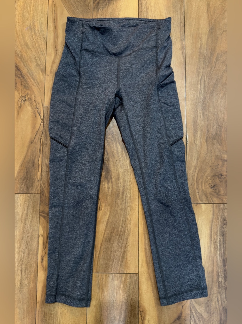 Lululemon Speed Up Crop 21” Heathered Black Women’s Size 2 Luxtreme Running